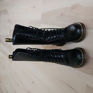Dr. Martens 11856